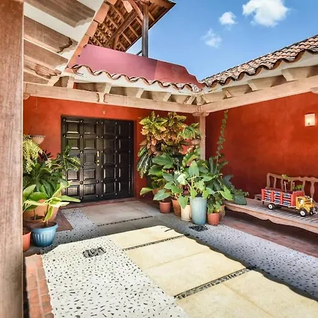 Private 3-Bedroom Section Of Villa Esplendorosa-3